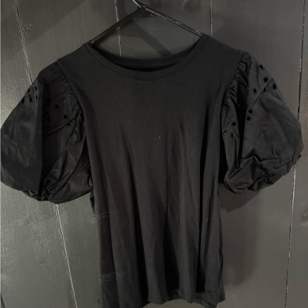 Black balloon sleeve top